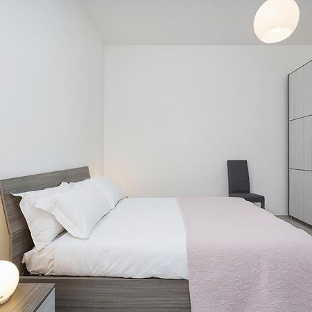 Contemporary Apartment In Sturla By Wonderful Italy 제노바 외부 사진