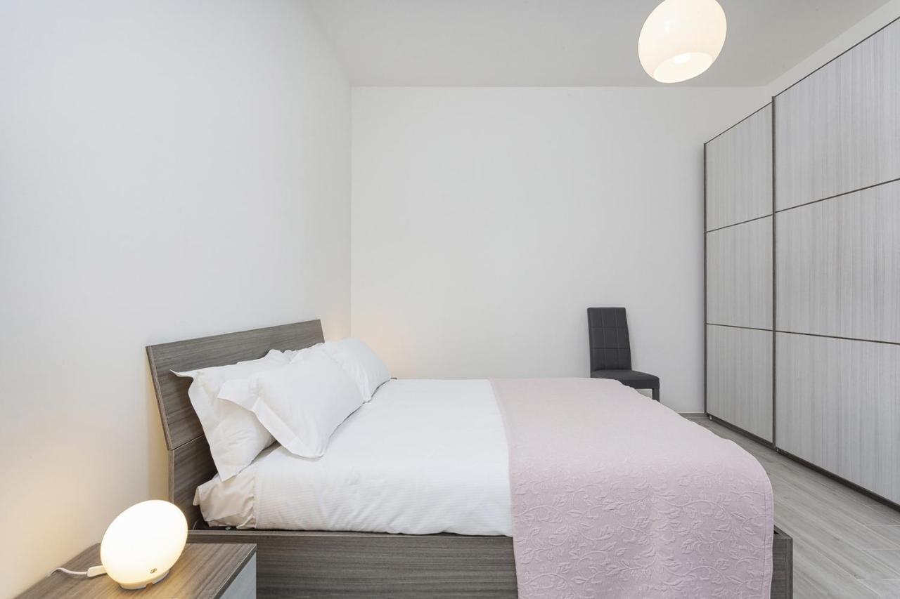 Contemporary Apartment In Sturla By Wonderful Italy 제노바 외부 사진
