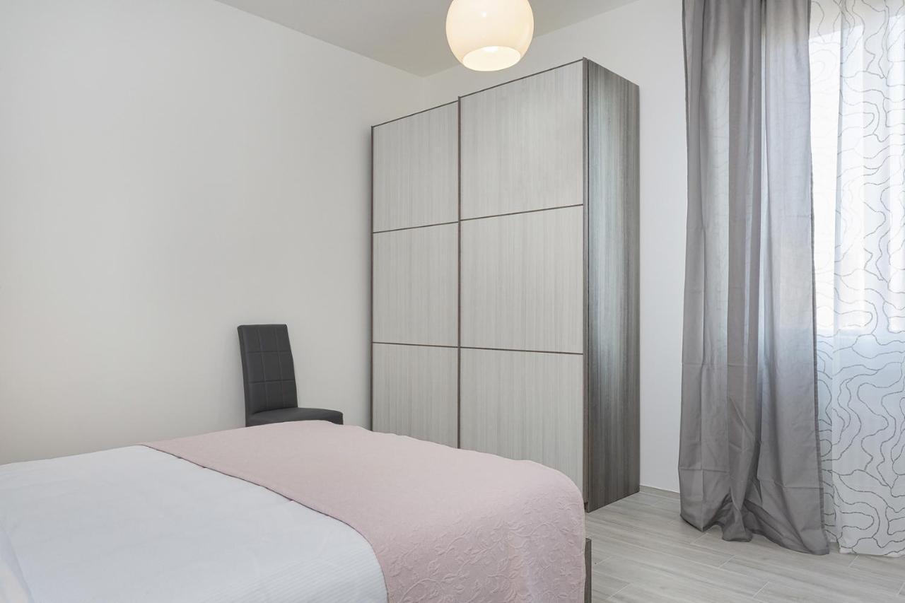 Contemporary Apartment In Sturla By Wonderful Italy 제노바 외부 사진